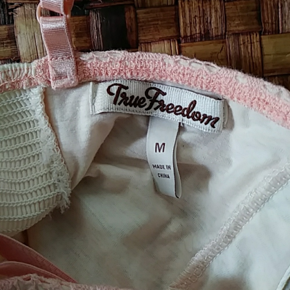 True Freedom Top - Picture 5 of 5